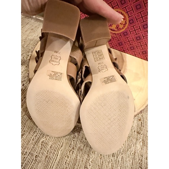 Tory Burch Women's Brown 65 mm Nappa Leather Blossom Heel Block Sandal 7.5M 350$ - Picture 16 of 16